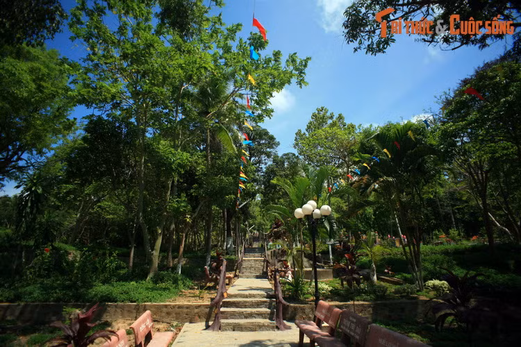 Tham ba dia danh thang nuc tieng troi Nam o Ha Tien-Hinh-9