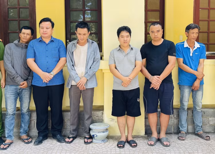 Triet pha duong day ca do bong da qua mang hon 22 ty dong