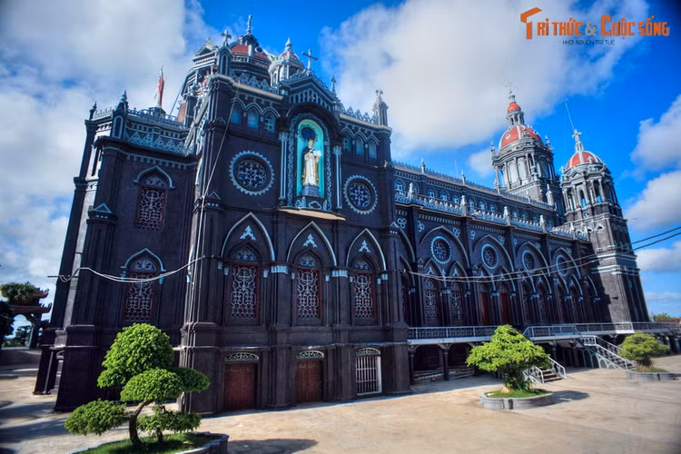 Sung so truoc ve long lay cua den thanh Phuong Chinh o Nam Dinh-Hinh-9