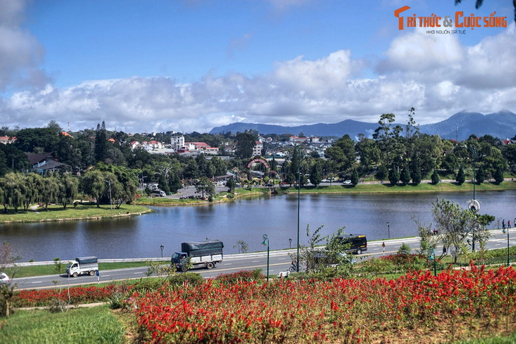 Chiem nguong ba ho nuoc noi tieng nhat Tay Nguyen-Hinh-11