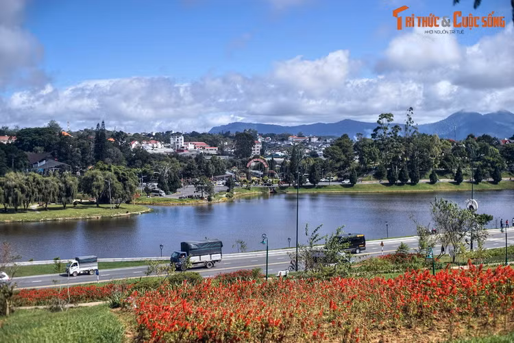 Chiem nguong ba ho nuoc noi tieng nhat Tay Nguyen-Hinh-11