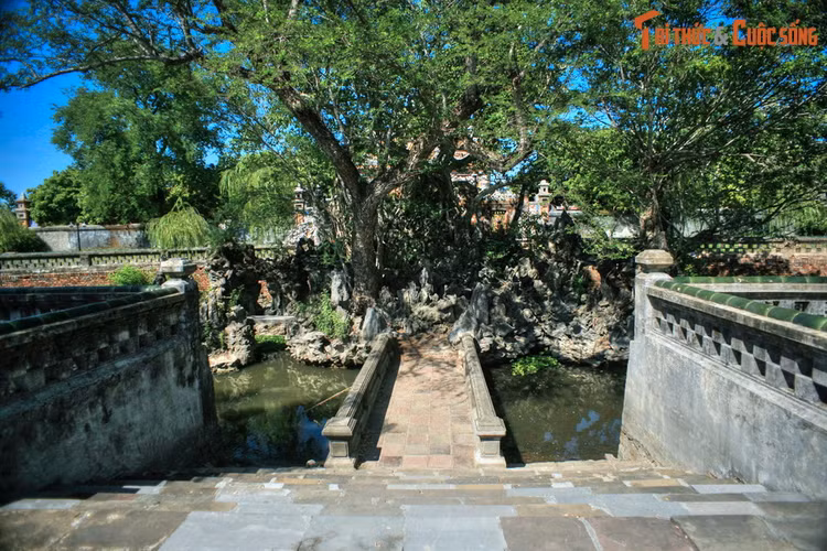 Da mat voi tuyet pham hon non bo trong Hoang thanh Hue-Hinh-3