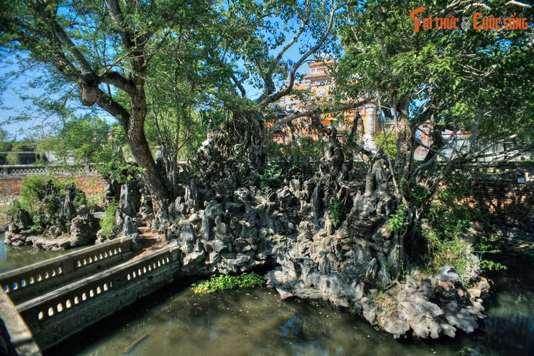 Da mat voi tuyet pham hon non bo trong Hoang thanh Hue-Hinh-4