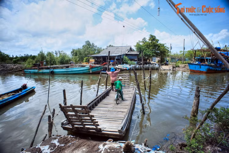 Kham pha dieu thu vi chi co the gap tren cac cung duong mien Tay-Hinh-5