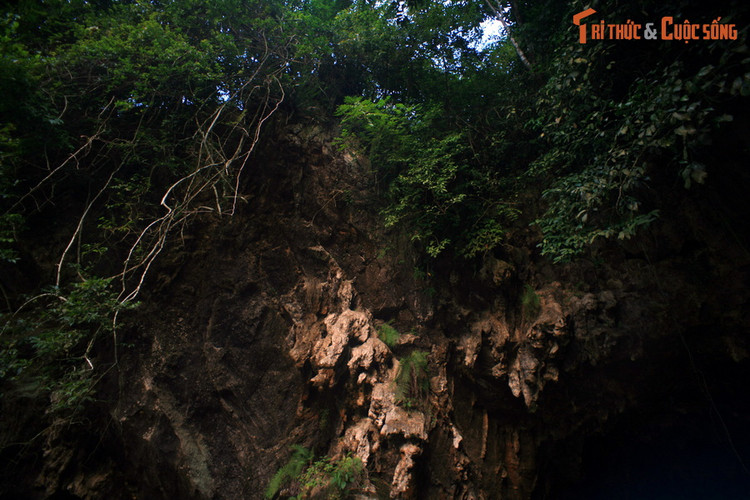 Kham pha con duong xuyen hang dong tu nhien co 1-0-2 Viet Nam-Hinh-13