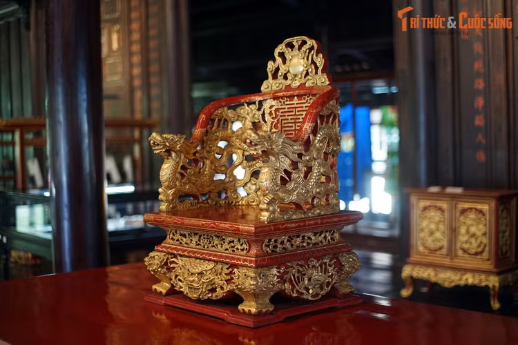 Soi tung mm chiec ngai vang bi an nhat trieu Nguyen-Hinh-2