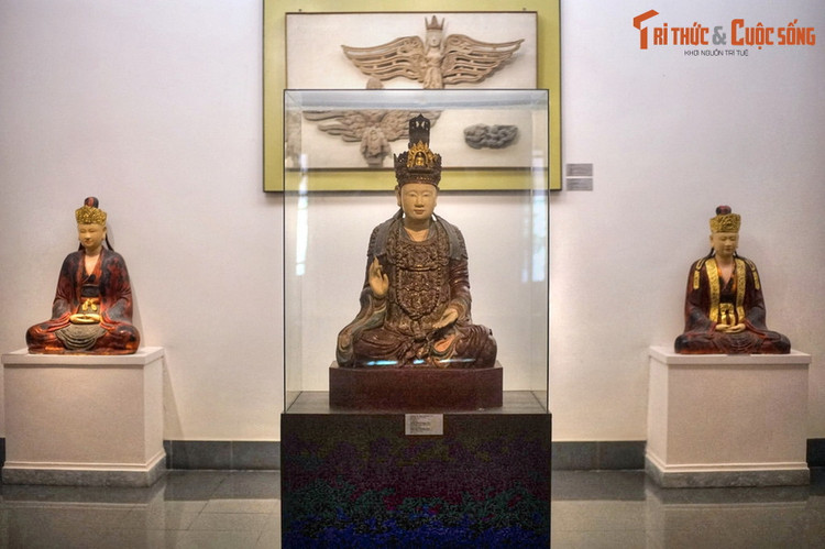 Dung nhan đẹp như tiên như Phật của vị hoàng hậu nhà Lê Dung nhan dep nhu tien nhu Phat cua vi hoang hau nha Le