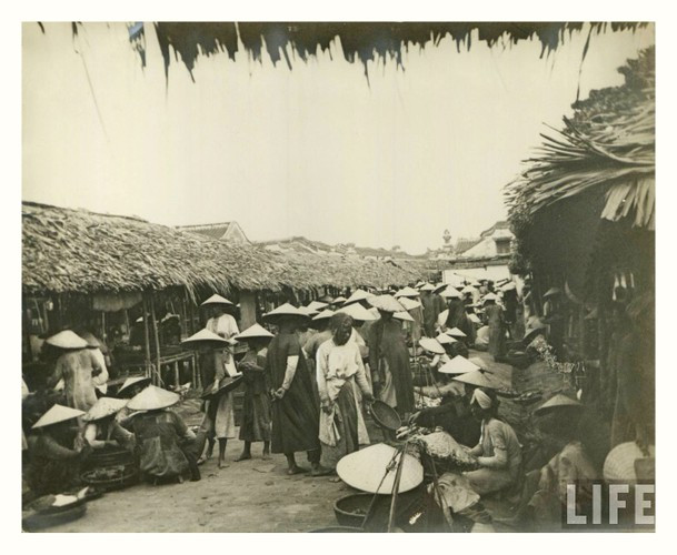 Thon thuc loat anh hiem ve pho co Hoi An thap nien 1940-Hinh-3