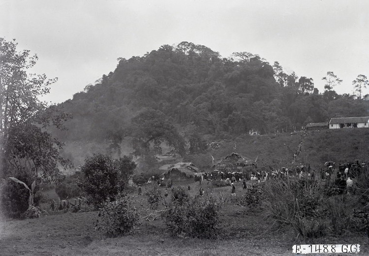 Hinh anh hiem co ve le hoi den Hung mot the ky truoc