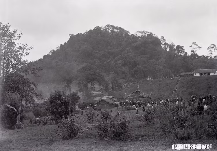 Hinh anh hiem co ve le hoi den Hung mot the ky truoc