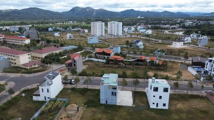 KonTum đưa 7 lô đất “lên sàn”, cao nhất 5,2 tỷ đồng/lô KonTum dua 7 lo dat “len san”, cao nhat 5,2 ty dong/lo