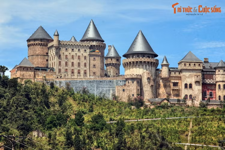 Top 10 dia diem phai ghe tham o “thanh pho dang song nhat Viet Nam