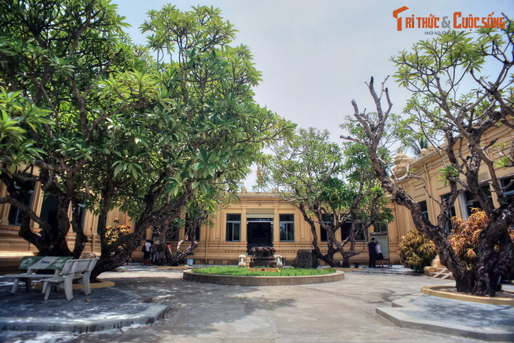 Top 10 dia diem phai ghe tham o “thanh pho dang song nhat Viet Nam