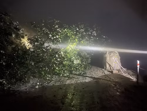 Sat lo gay tac nghen duong len Cua khau quoc te Cau Treo