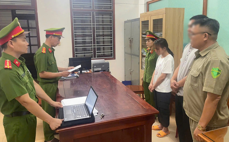 Tam giu hinh su bao mau hanh ha chau be o Quang Nam