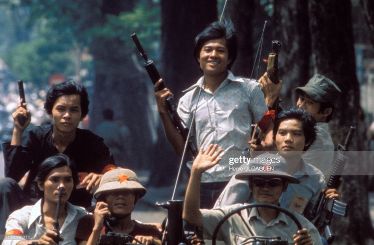 Ngay giai phong Sai Gon 30/4/1975 qua ong kinh phong vien Phap-Hinh-12