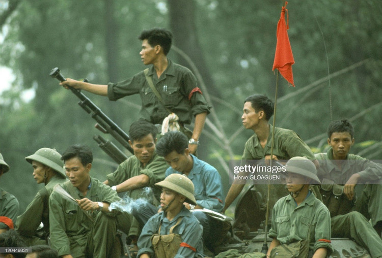 Ngay giai phong Sai Gon 30/4/1975 qua ong kinh phong vien Phap-Hinh-6