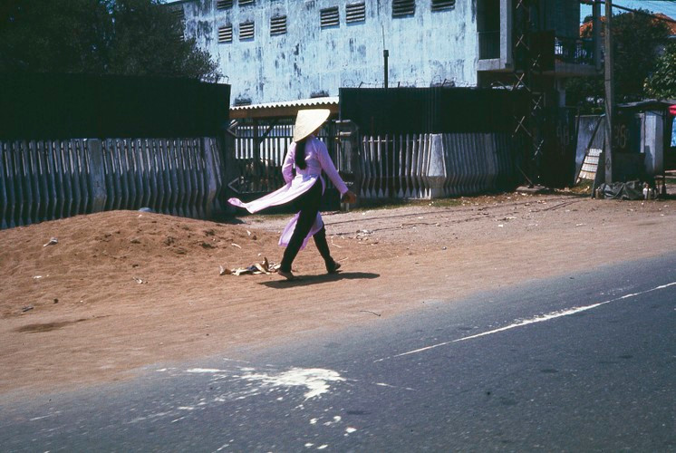 Anh cuc song dong ve Sai Gon 1971-1972 cua pho nhay My-Hinh-10