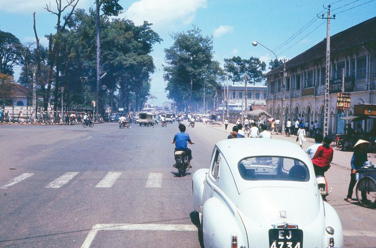 Anh cuc song dong ve Sai Gon 1971-1972 cua pho nhay My