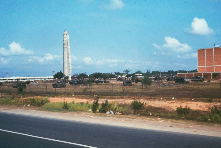 Anh cuc song dong ve Sai Gon 1971-1972 cua pho nhay My-Hinh-9