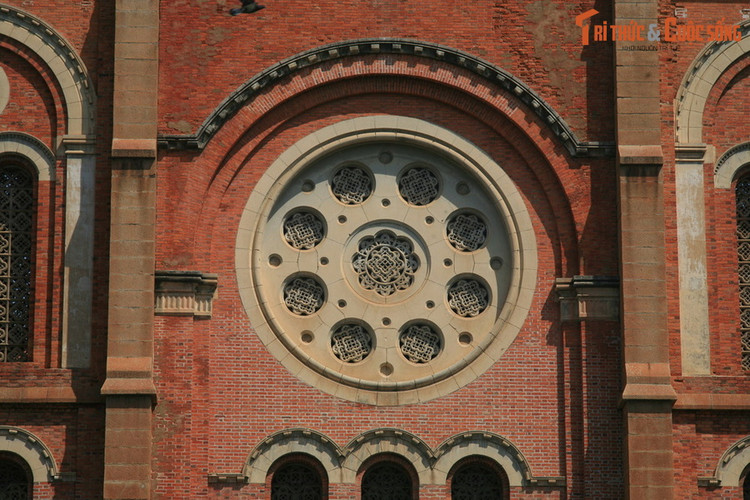 10 su that giat minh ve nha tho Duc Ba Sai Gon-Hinh-4