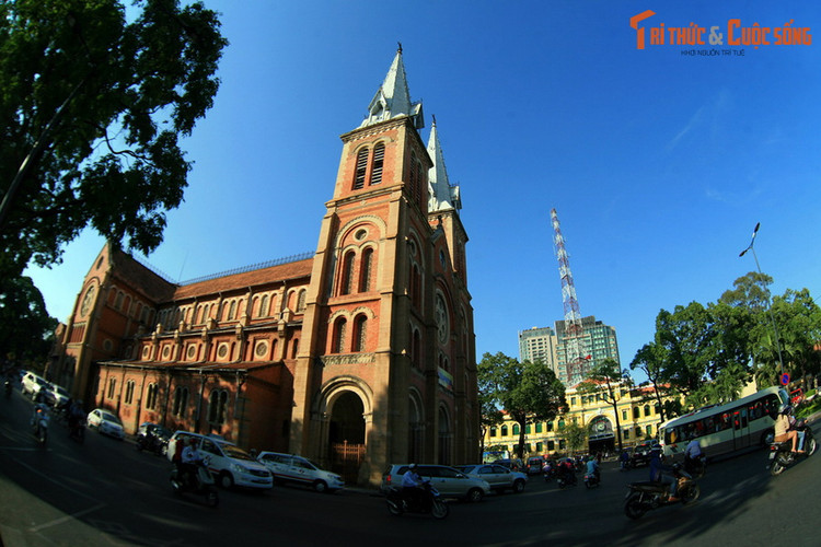 10 su that giat minh ve nha tho Duc Ba Sai Gon-Hinh-6
