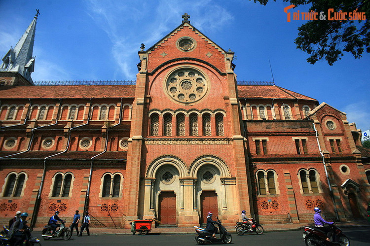 10 su that giat minh ve nha tho Duc Ba Sai Gon-Hinh-2