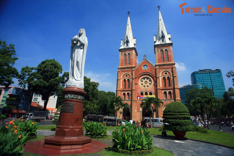 10 su that giat minh ve nha tho Duc Ba Sai Gon-Hinh-7