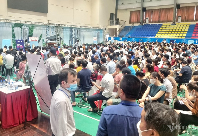 Boc tham mua NOXH: Tien do tra tien khac gi nha thuong mai?