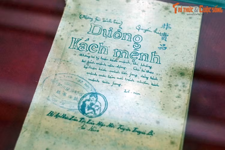 Sách "Đường Kách mệnh" của đồng chí Nguyễn Ái Quốc, xuất bản tại Quảng Châu, Trung Quốc năm 1927.