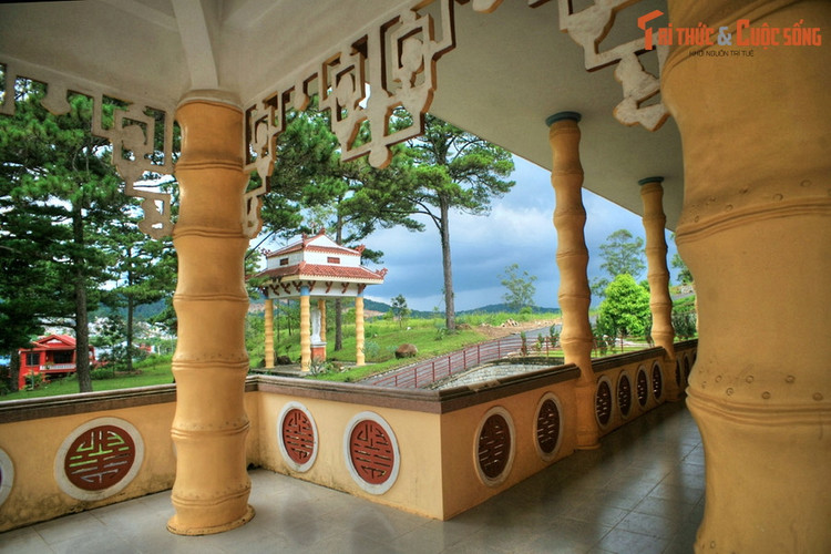 Loat nha tho “nua Tay nua ta” doc dao nhat Viet Nam-Hinh-6