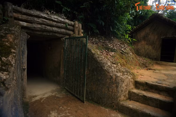 Tham hai can ham lich su cua Tuong Giap va Tuong De Castries-Hinh-6