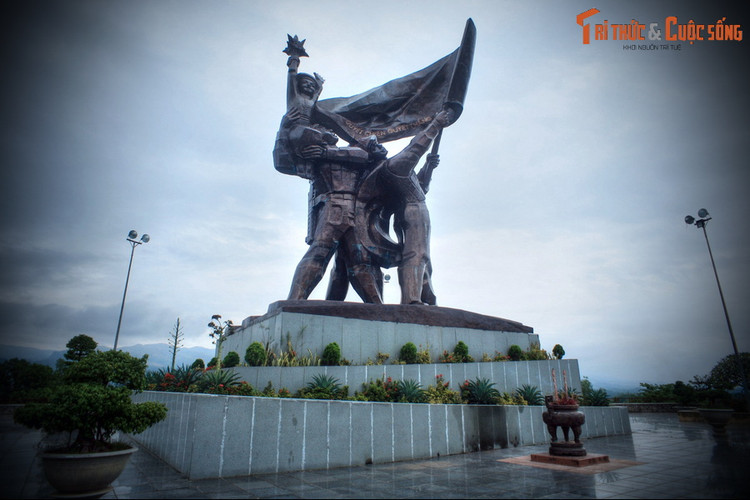 Chiem nguong cong trinh bieu tuong cua chien thang Dien Bien Phu-Hinh-9