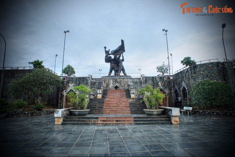 Chiem nguong cong trinh bieu tuong cua chien thang Dien Bien Phu-Hinh-13