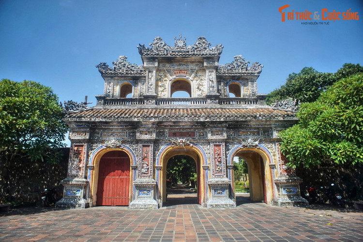 Loạt công trình kiến trúc để đời của vua Khải Định ở Huế - Hình 10 Loat cong trinh kien truc de doi cua vua Khai Dinh o Hue-Hinh-10