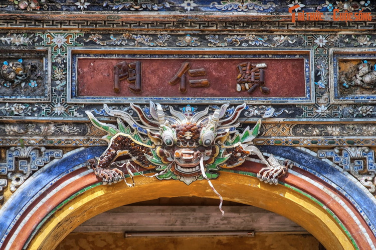 Loạt công trình kiến trúc để đời của vua Khải Định ở Huế - Hình 12 Loat cong trinh kien truc de doi cua vua Khai Dinh o Hue-Hinh-12