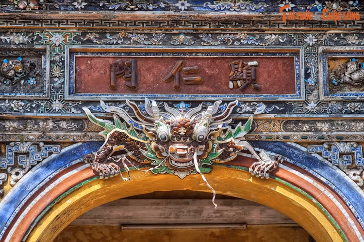 Loat cong trinh kien truc de doi cua vua Khai Dinh o Hue-Hinh-12