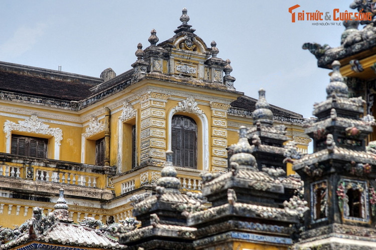 Loạt công trình kiến trúc để đời của vua Khải Định ở Huế - Hình 8 Loat cong trinh kien truc de doi cua vua Khai Dinh o Hue-Hinh-8