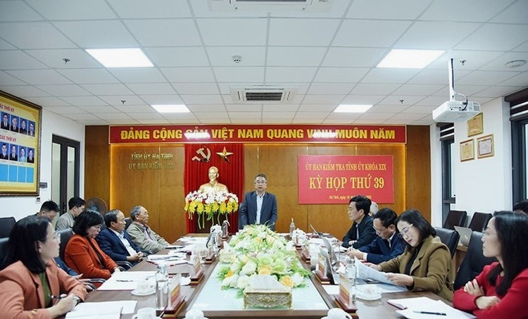 Vi pham den bu du an cao toc Bac- Nam, nhieu can bo bi ky luat