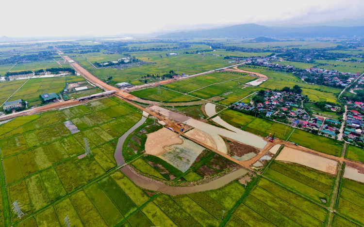 Vi pham den bu du an cao toc Bac- Nam, nhieu can bo bi ky luat-Hinh-2