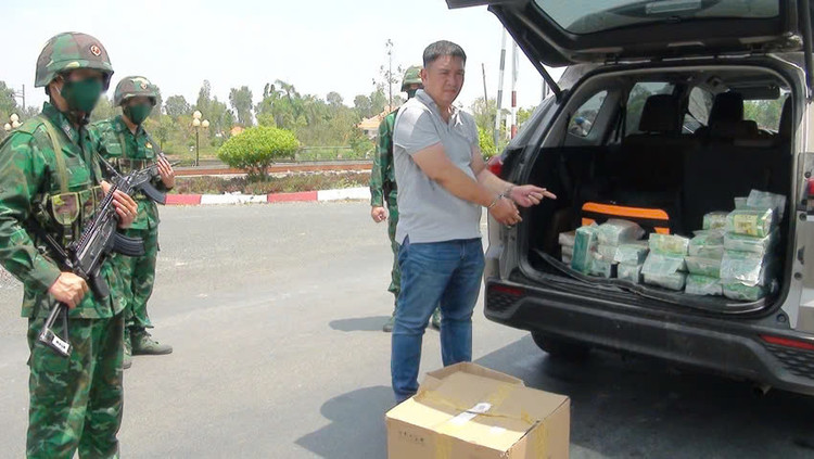 Chat dut duong day ma tuy “khung” tu Campuchia vao Viet Nam