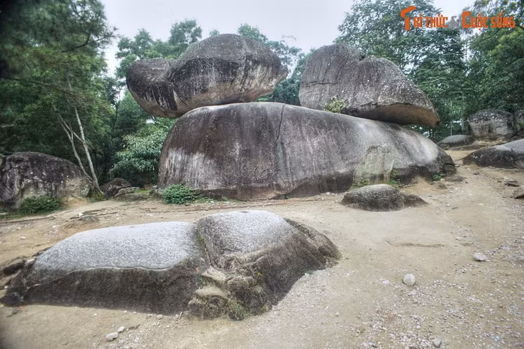Truyen thuyet ly ky phia sau ba tang da noi tieng nhat ba mien VN-Hinh-4