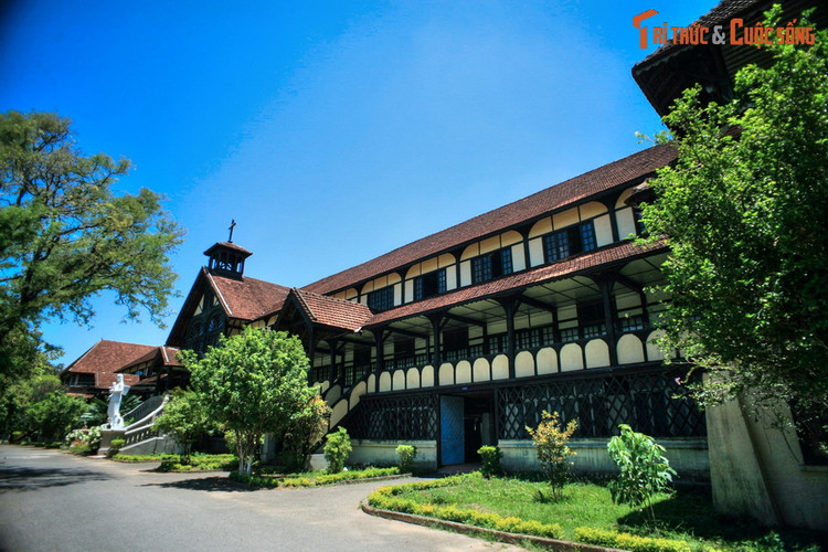 Loat kien truc go tram tuoi, noi tieng nhat Tay Nguyen-Hinh-6