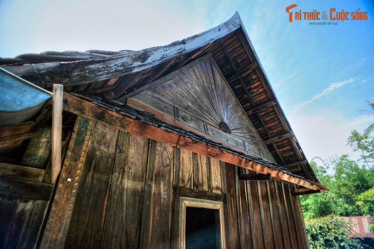 Loat kien truc go tram tuoi, noi tieng nhat Tay Nguyen-Hinh-10