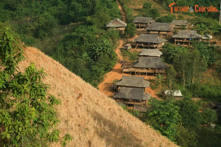 Cung duong “song lung khung long” dep sieu thuc giua Son La va Dien Bien-Hinh-2