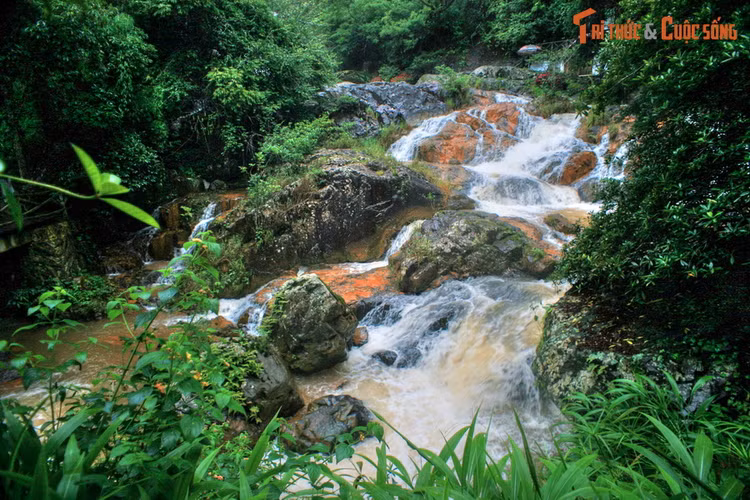 Kham pha truyen thuyet ly ky ve thac Datanla tru danh Da Lat-Hinh-13