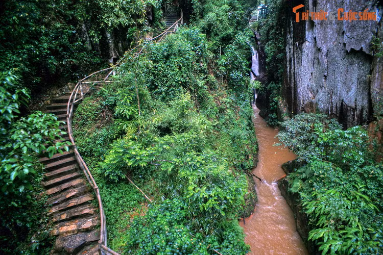 Kham pha truyen thuyet ly ky ve thac Datanla tru danh Da Lat-Hinh-11