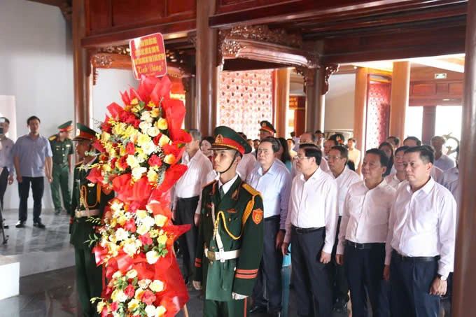 Khanh thanh Khu luu niem Tong Bi thu Le Duan o Quang Tri-Hinh-2