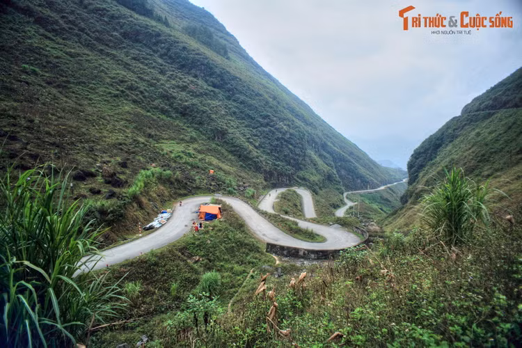 Dep hop hon con duong tu TP Ha Giang di thi tran Dong Van-Hinh-4