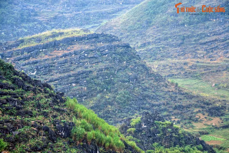 Dep hop hon con duong tu TP Ha Giang di thi tran Dong Van-Hinh-2